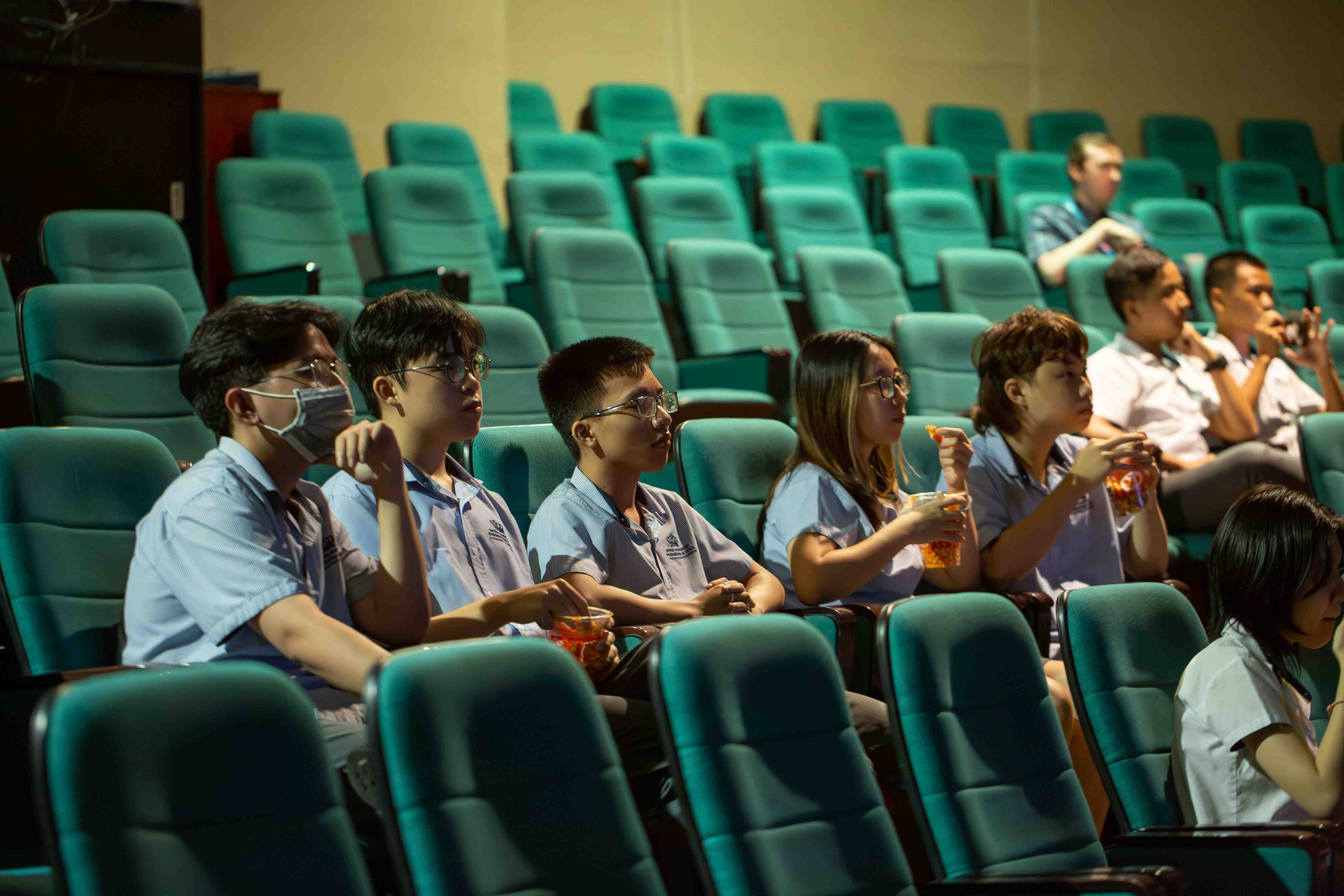 BVIS HCMCNewsMedia Studies Awards 2jpg