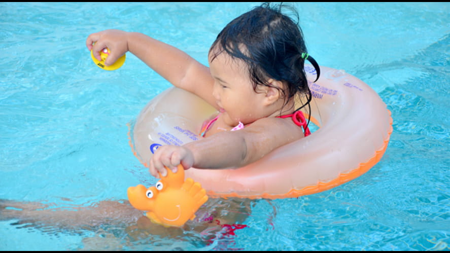 6 unbelievable benefits when young children play with water-6-unbelievable-benefits-when-young-children-play-with-water-4755x418