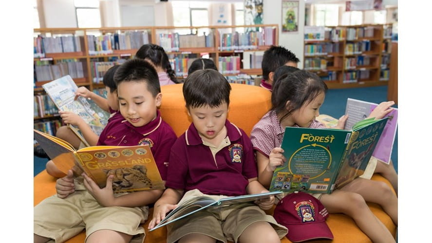 語学・辞書・学習参考書 Bilingualism in Schools and Society Amazon.com: Bilingualism in Schools and Society: Language