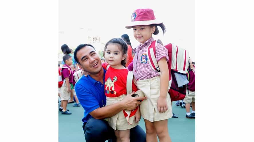 Quyen Linh family 2