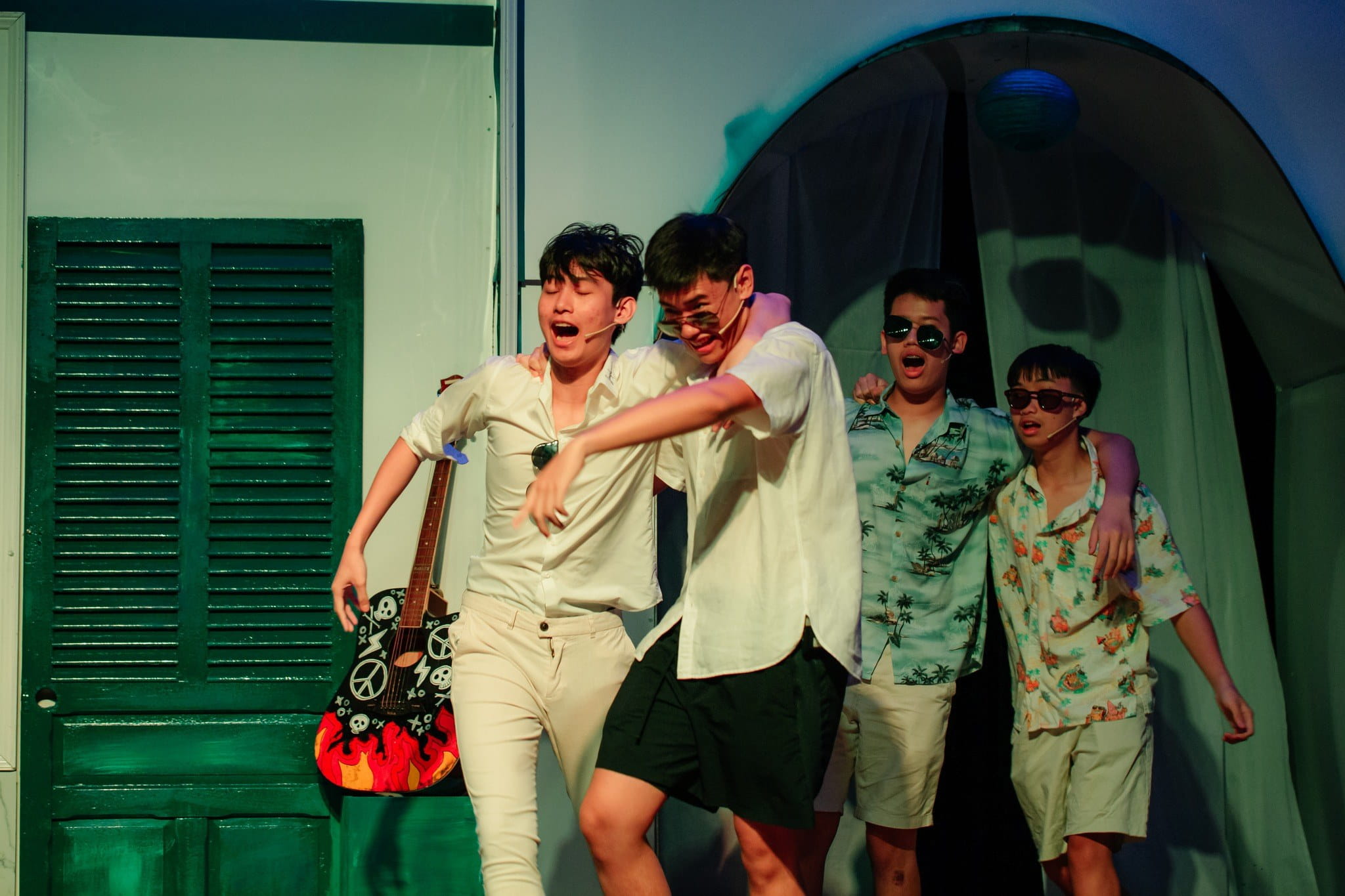 Nhạc kịch Mamma Mia - Giai điệu hạnh phúc từ Địa Trung Hải - Carousel For News Detail