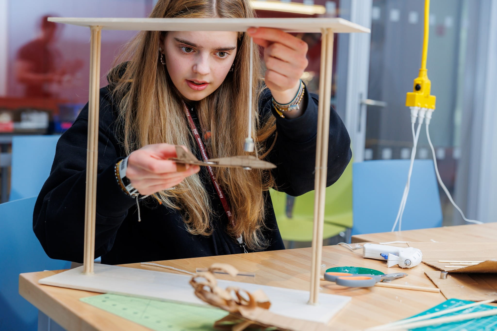 A priceless week of STEAM exploration for Bao Quyen, Year 10 at the prestigious Massachusetts Institute of Technology (MIT), USA! - Carousel For News Detail