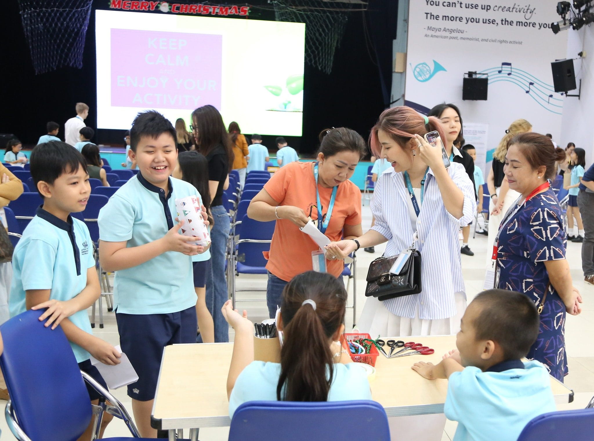 Buổi tổng kết Chương trình Tiểu học Quốc tế (IPC) của Lớp 5 học kỳ 1 năm 2023-2024 - Carousel For News Detail