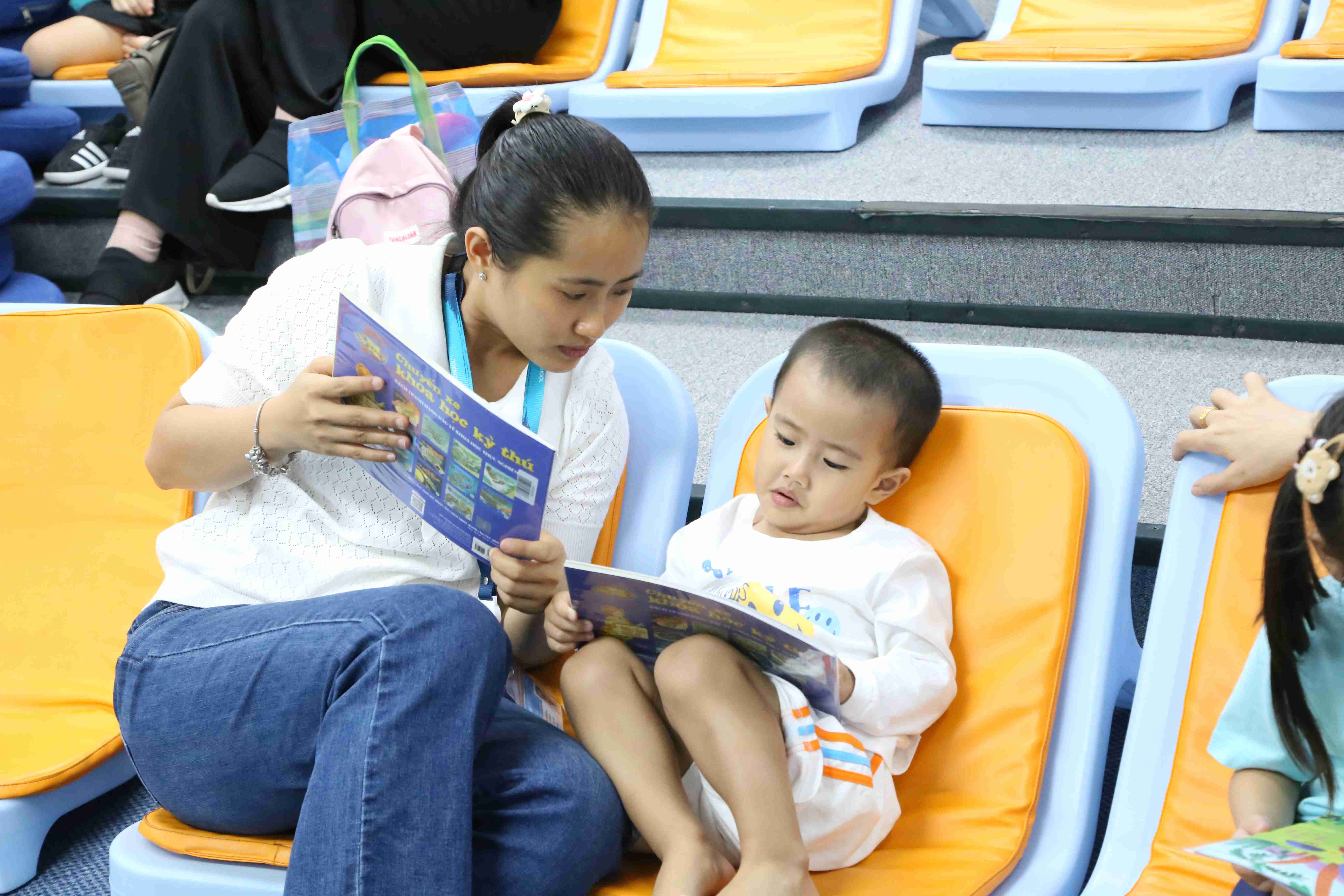 Khi ba mẹ trở thành người kể chuyện - BVISHCMC EYFS Reading Workshop