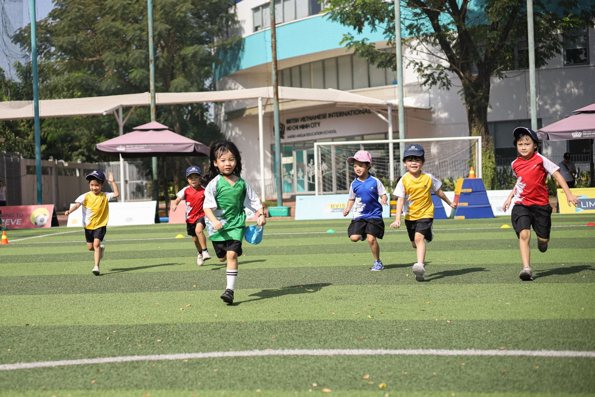 Sôi động Ngày hội Thể thao khối Tiểu học Nhỏ 2023 - Carousel For News Detail