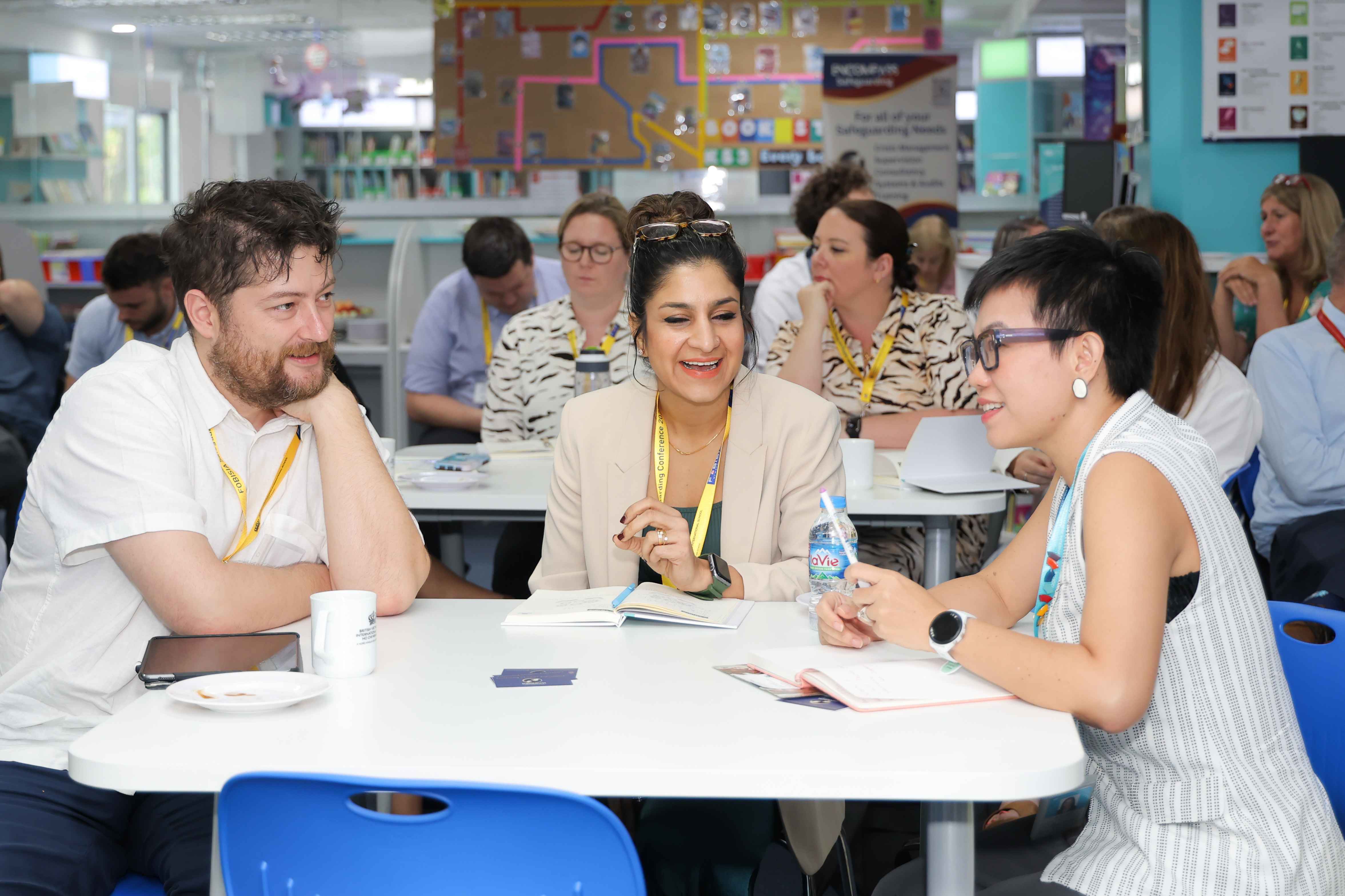 Bảo vệ An toàn và Chăm sóc Bảo trợ Trẻ: Cần nỗ lực tập thể thay vì mỗi cá nhân! - Carousel For News Detail