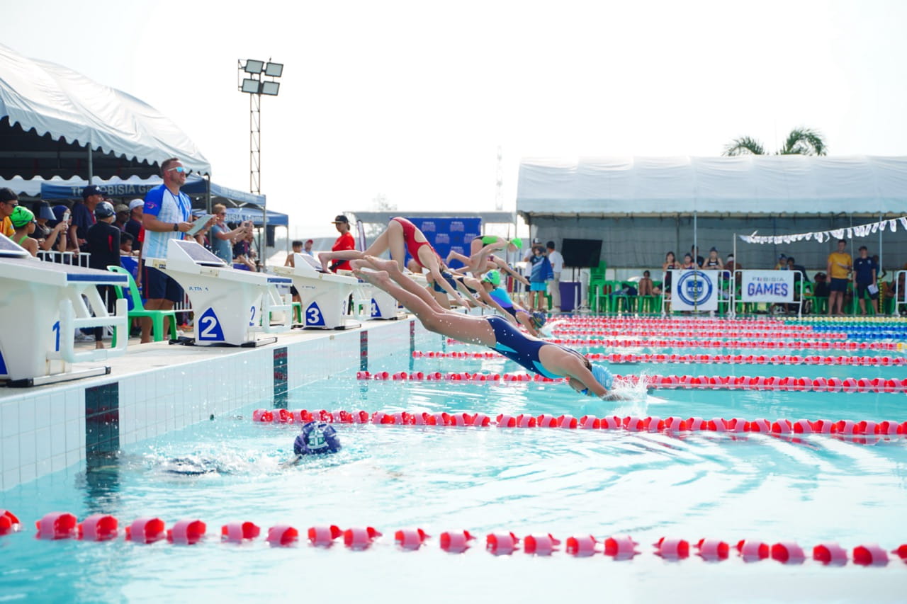 Our Bulldog Team had an excellent week at U11 FOBISIA Friendly Games 2024 - Swimming Athletics