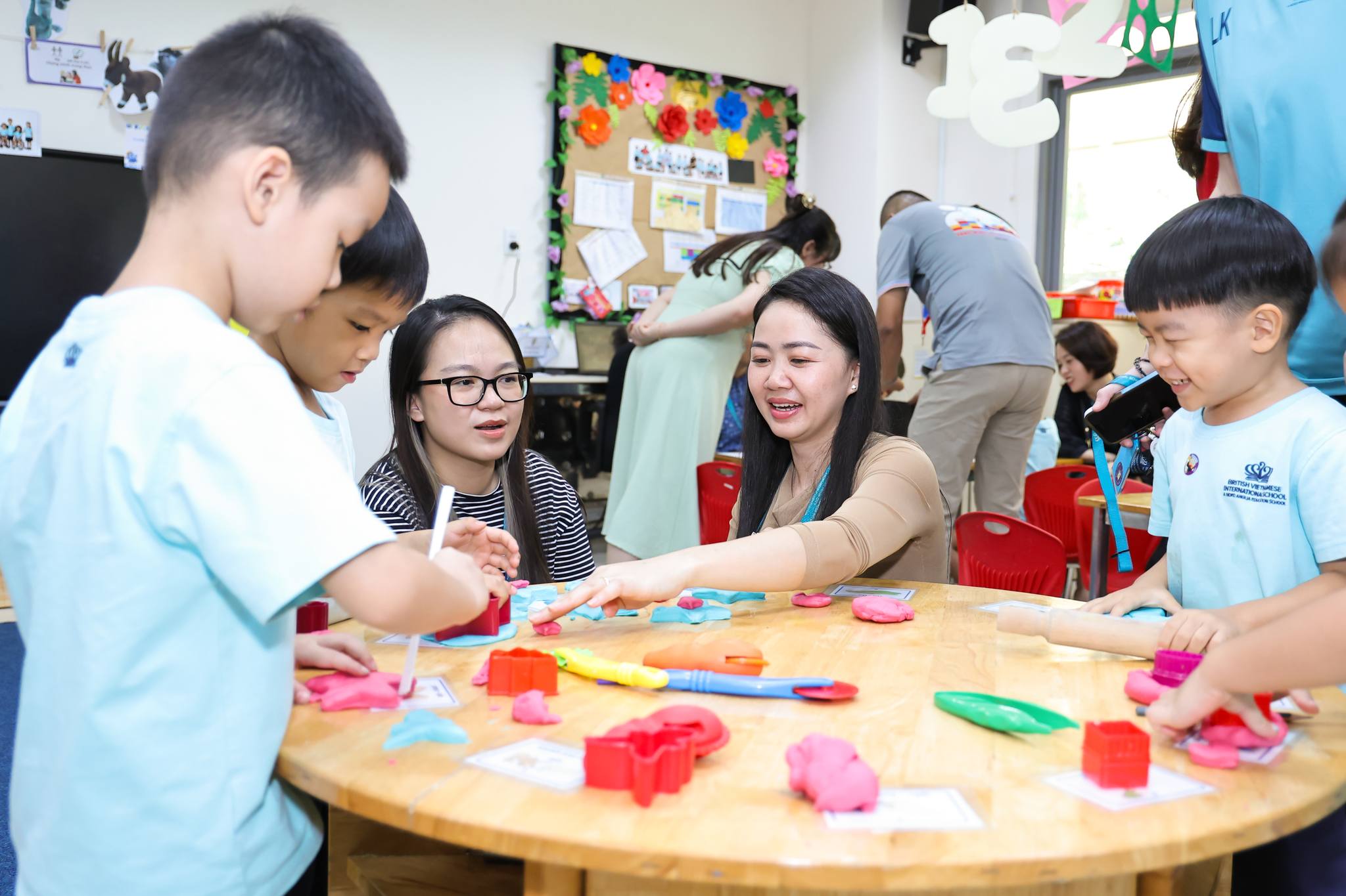 Congratulations to our outstanding F3 students on completing the EYFS programme - Carousel For News Detail