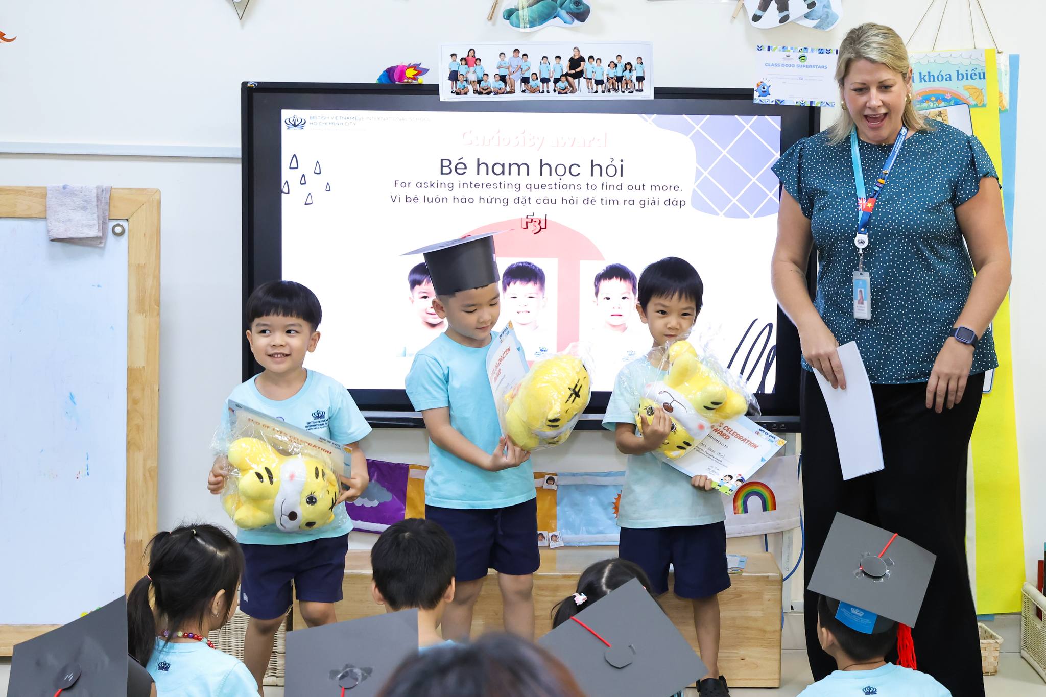 Congratulations to our outstanding F3 students on completing the EYFS programme - Carousel For News Detail