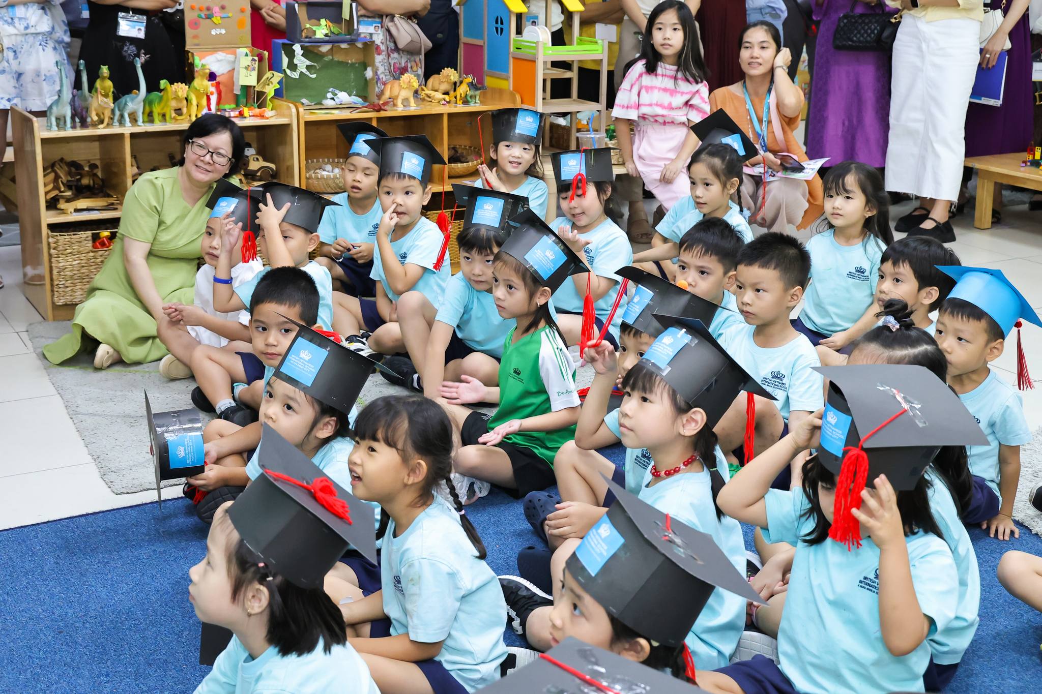 Congratulations to our outstanding F3 students on completing the EYFS programme - Carousel For News Detail