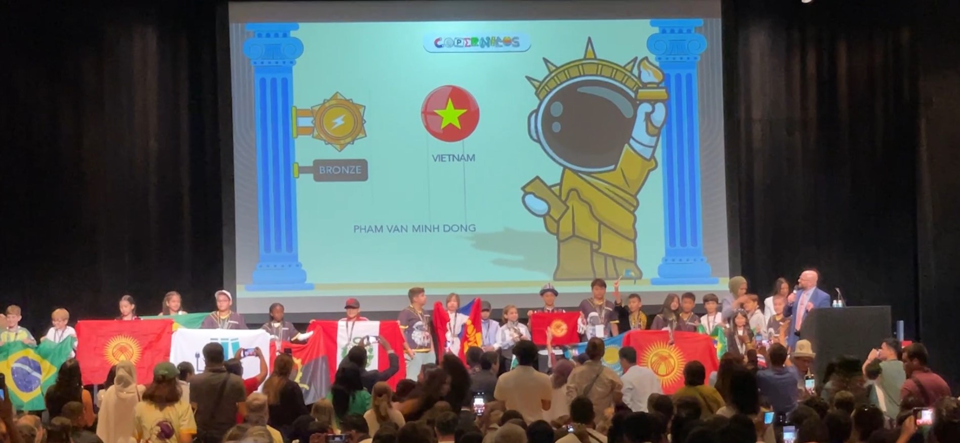 Minh Đồng, lớp 5 xuất sắc mang về huy chương đồng từ cuộc thi quốc tế Copernicus Olympiad 2024! - Minh Dong Year 5 student wins a bronze medal at the Copernicus Olympiad 2024