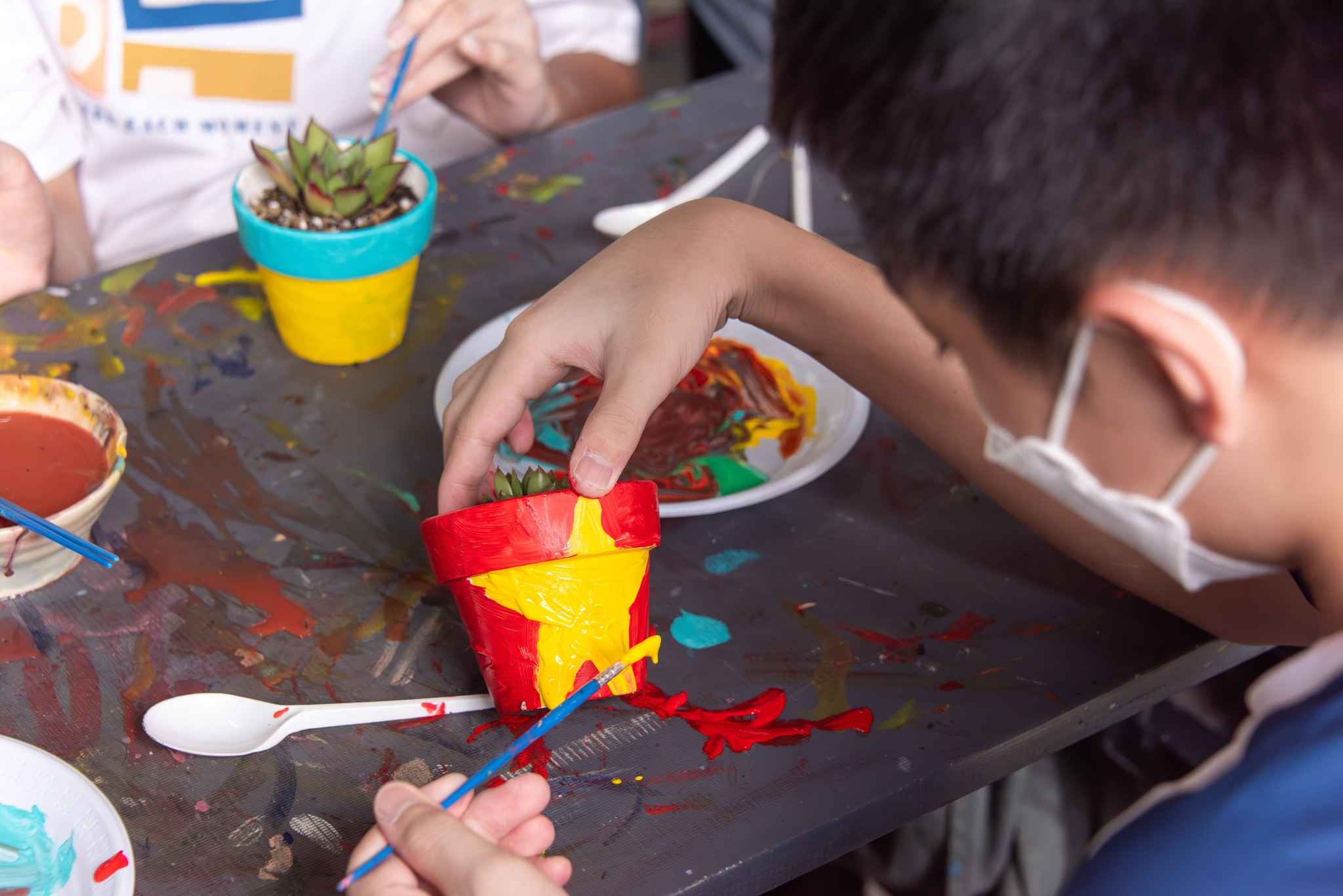 Khóa học hè 2024 | Các em học sinh thử tài xạ thủ tại sân chơi Archery Tag Việt Nam - Carousel For News Detail