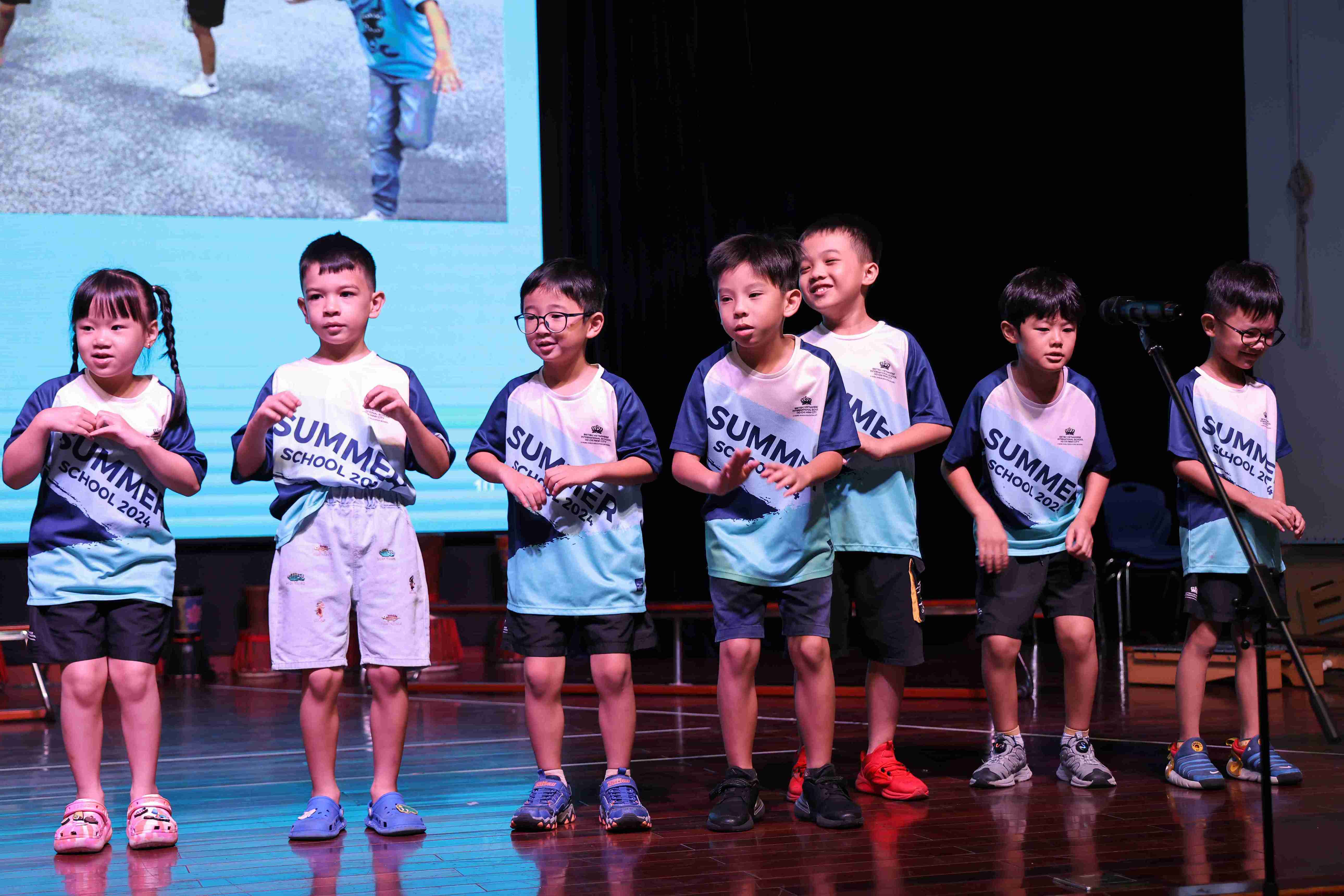 Khóa học hè 2024 | Chính thức khép lại chương trình hè năng động với nhiều khoảnh khắc đáng nhớ! - Carousel For News Detail