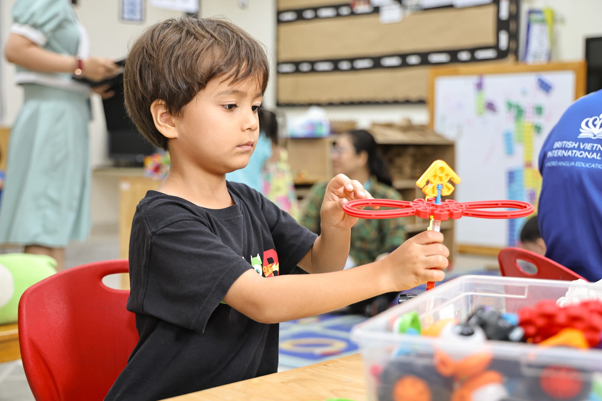 Summer School 2024 | Conquer the universe through robot programming, video game design, and creating Lego spaceships models! - Carousel For News Detail