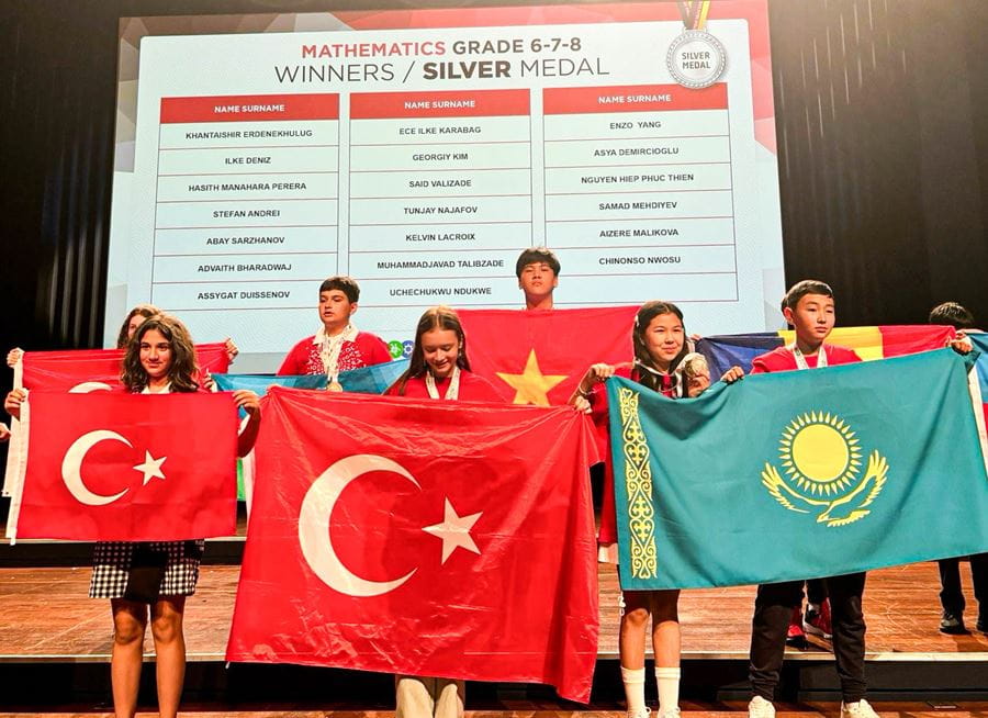 Phúc Thiên, Lớp 9 Xuất Sắc Đạt Huy Chương Bạc môn Toán Tại Kỳ Thi Olympic STEM Quốc Tế, Hà Lan - Phuc Thien Year 9 Excels with Silver Medal in Mathematics at the International STEM Olympiad