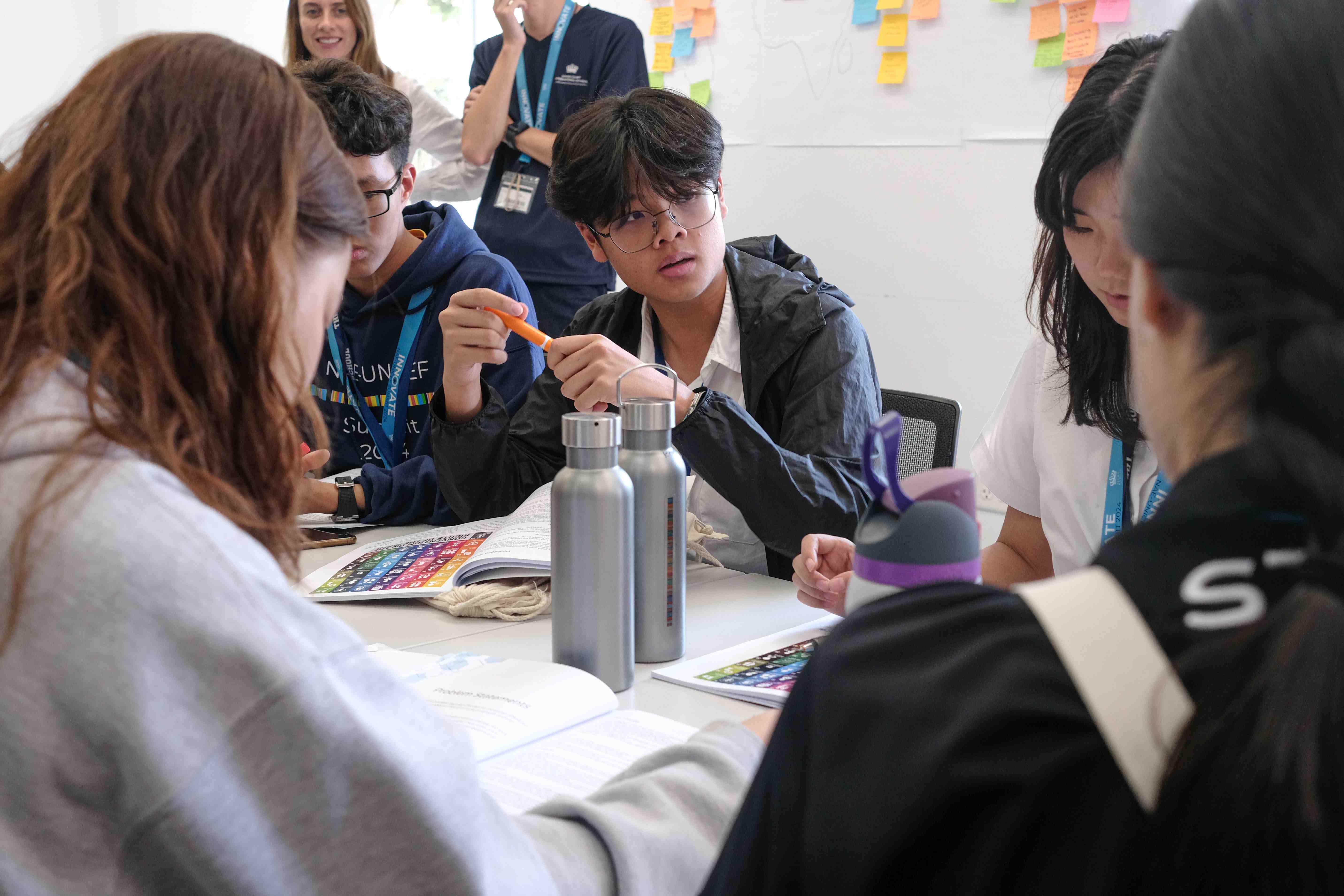 Khai phóng tiềm năng lãnh đạo trẻ cho cộng đồng tại Hội nghị NAE-UNICEF 2024 - Carousel For News Detail