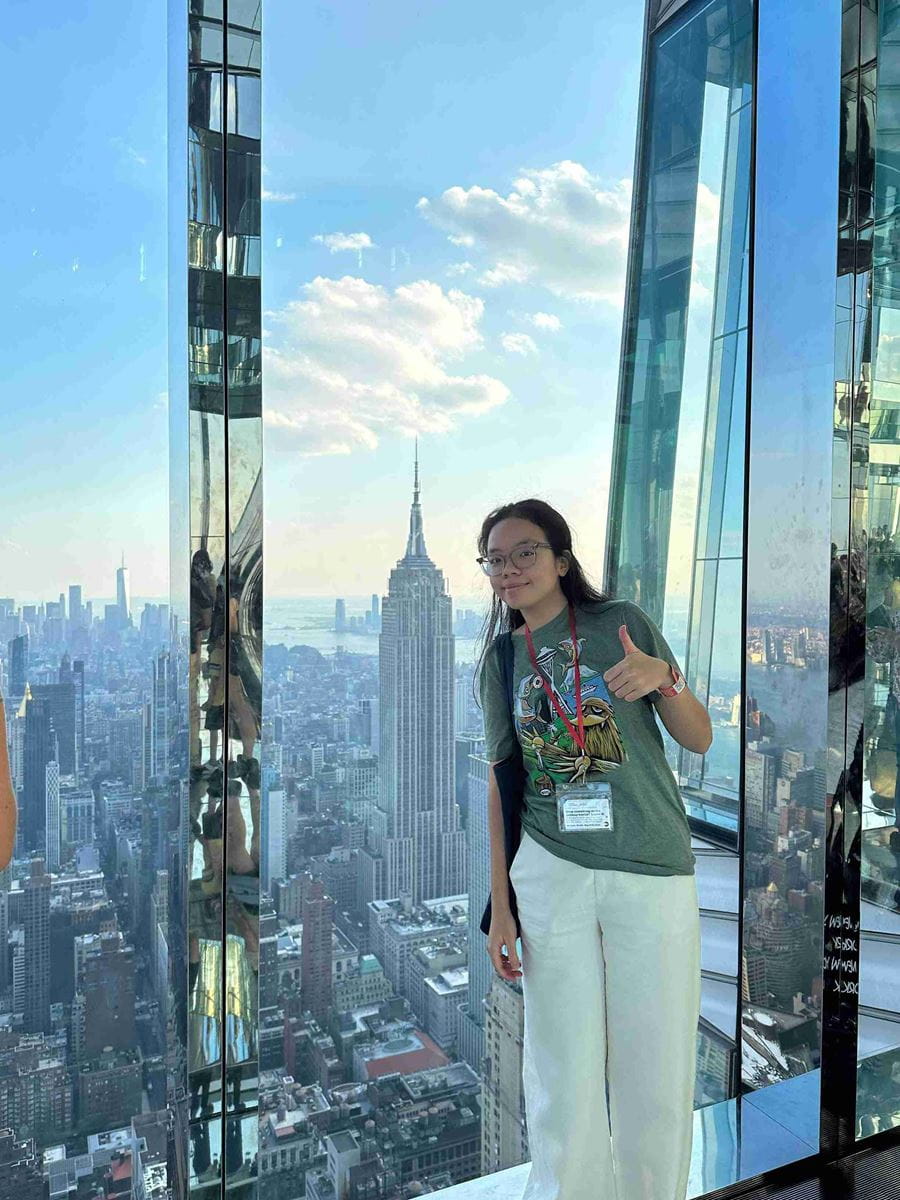 Mỹ Trân, niên khóa 2023, xuất sắc trúng tuyển 3 trường đại học Mỹ với tổng học bổng hơn 6,9 tỷ đồng. - My Tran Academic Year 2023 Outstanding Success with Admissions to Three American Universities