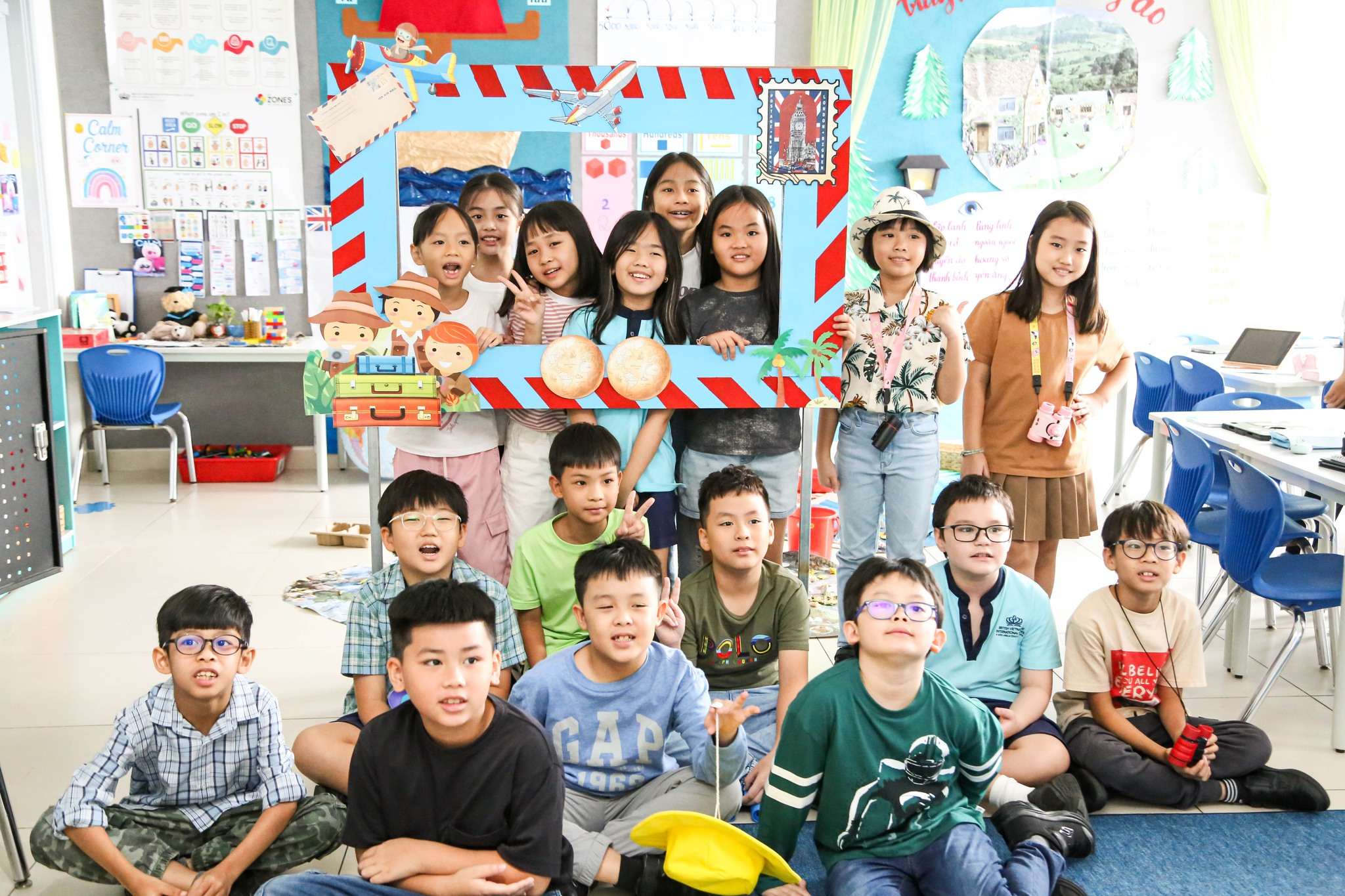 Những “nhà thám hiểm nhí” lớp 4 hào hứng khám phá thế giới - Year 4 Young Explorers are excited to discover the world