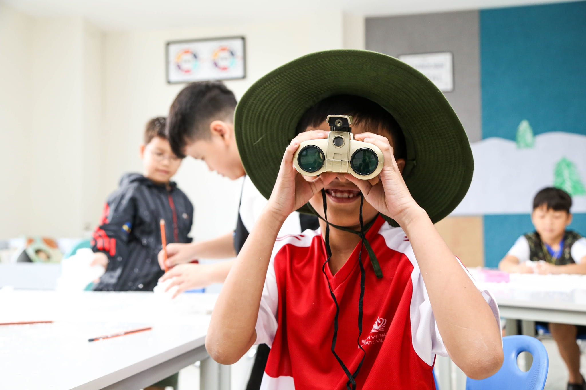 Year 4 "Young Explorers" are excited to discover the world - Carousel For News Detail