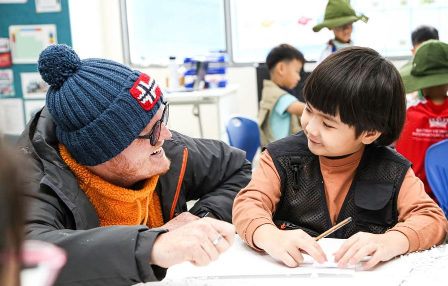 Những “nhà thám hiểm nhí” lớp 4 hào hứng khám phá thế giới - Year 4 Young Explorers are excited to discover the world