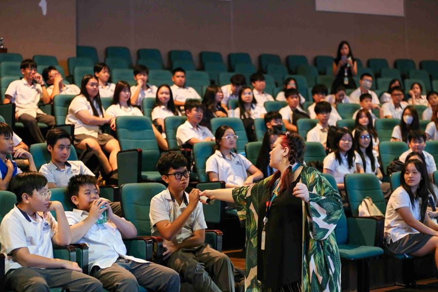 Học Sinh BVIS Dẫn Dắt Buổi Sinh Hoạt Về Quyền Trẻ Em và Mục Tiêu Phát Triển Bền Vững - BVIS Students Lead Advocacy Assembly on Children s Rights and Sustainable Development Goals
