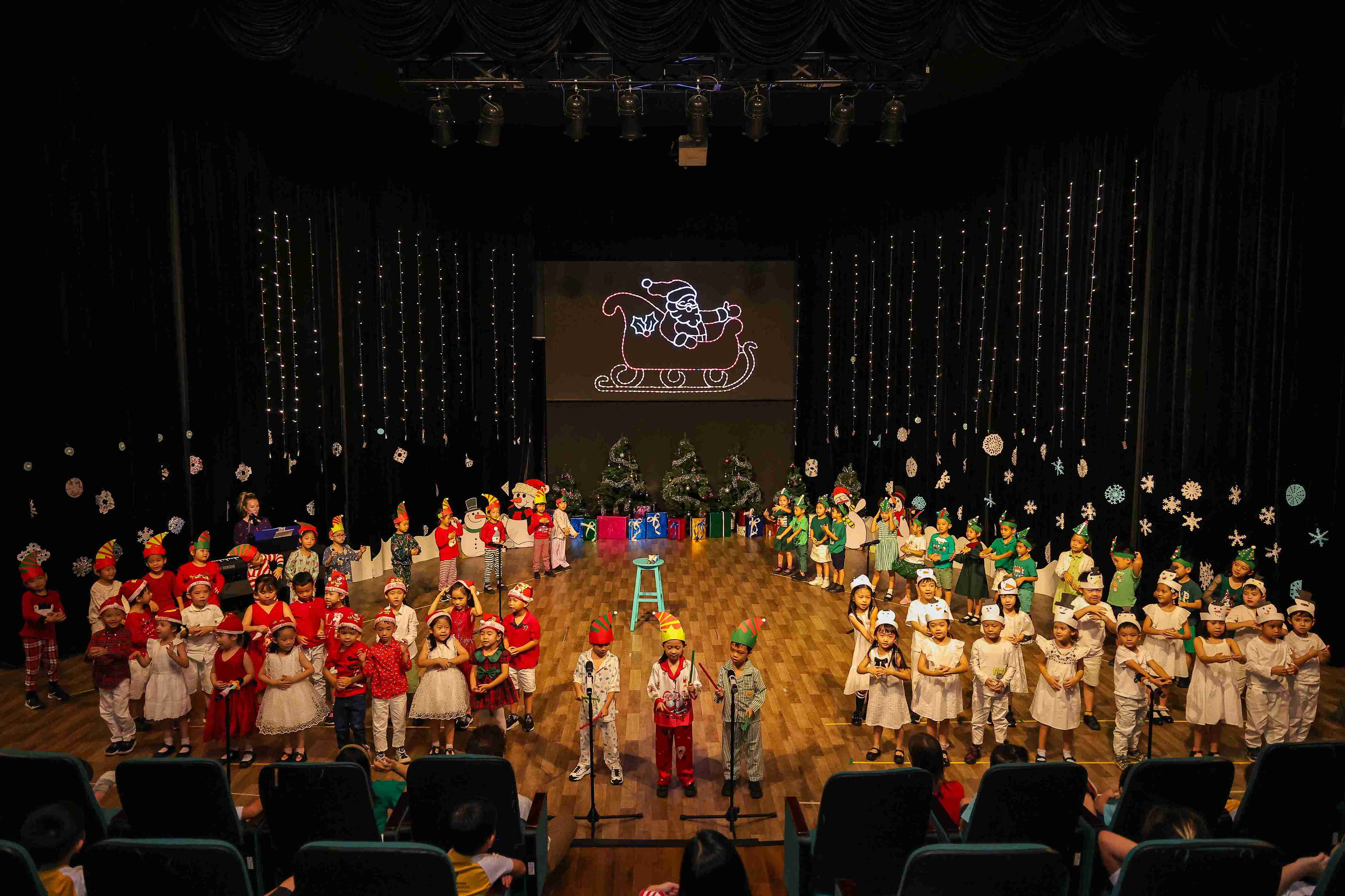 Kicking Off the Festive Season with Year 1’s Joyous Christmas Melodies - Kicking off the festive season with Year 1 joyous Christmas melodies