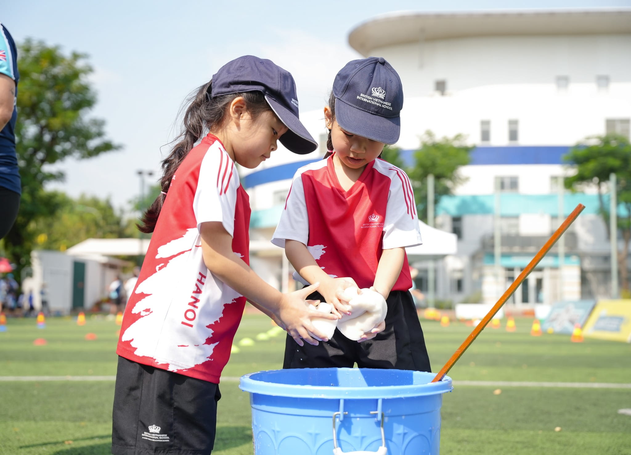 Khối Tiểu Học Nhỏ Bùng Nổ Năng Lượng tại Ngày Hội Thể Thao 2025! - Carousel For News Detail