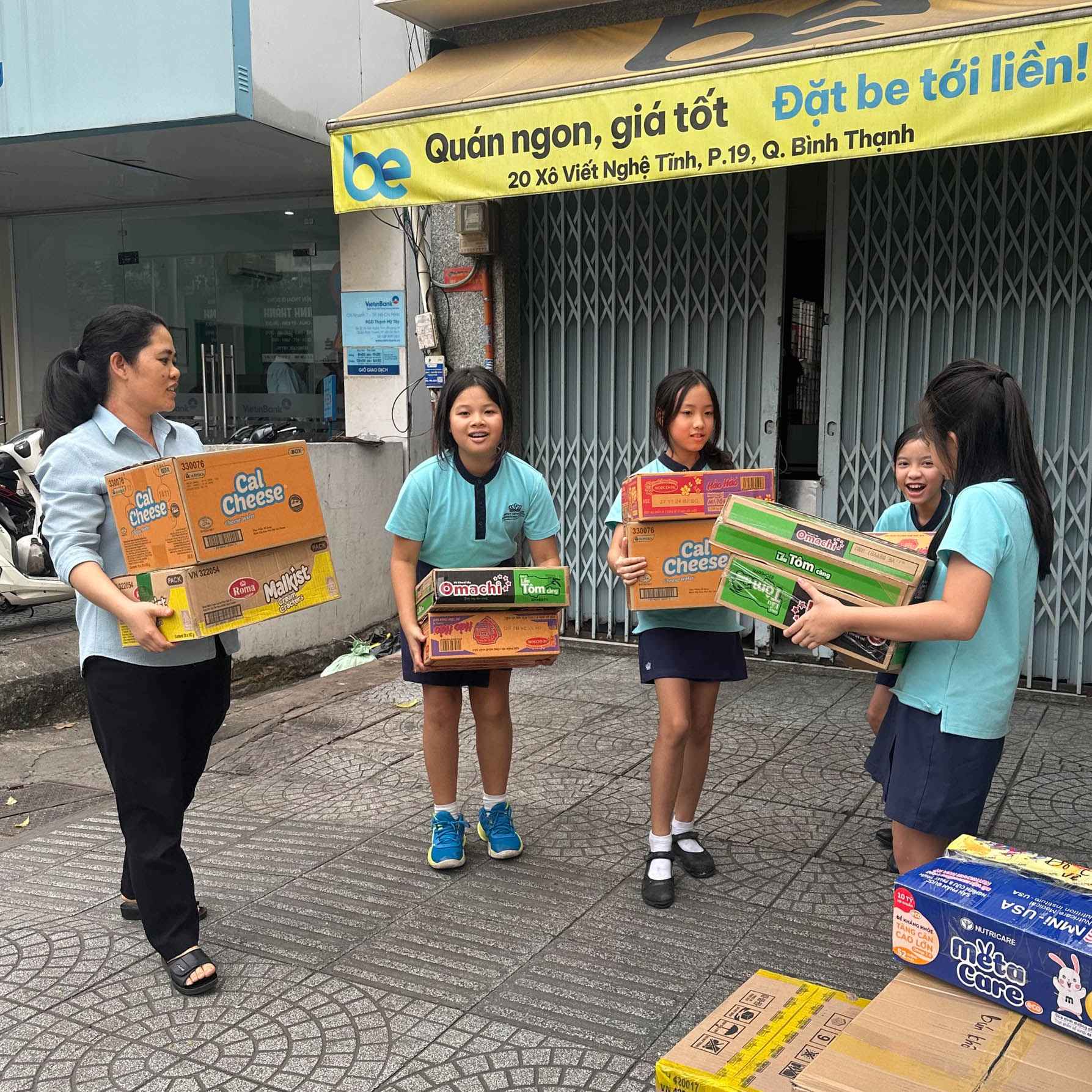 Tết là yêu thương, Tết là sẻ chia - Carousel For News Detail