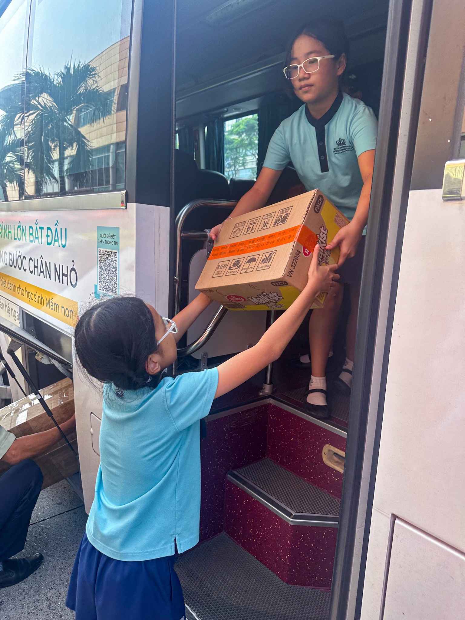 Tết là yêu thương, Tết là sẻ chia - Carousel For News Detail