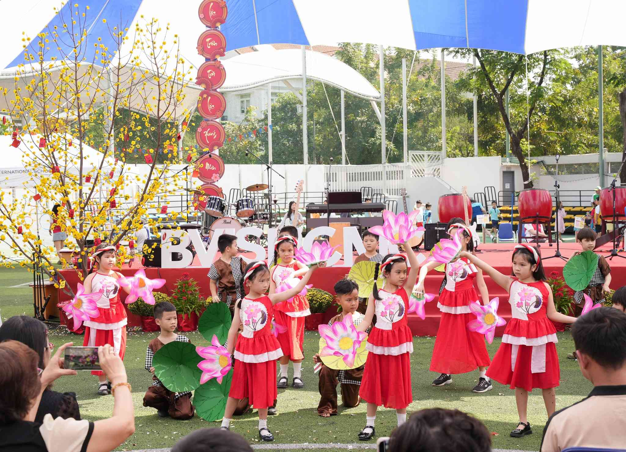 Welcome the Year of the Snake 2025 with Our Traditional Tết Festival Embracing Vietnamese Heritage - Carousel For News Detail