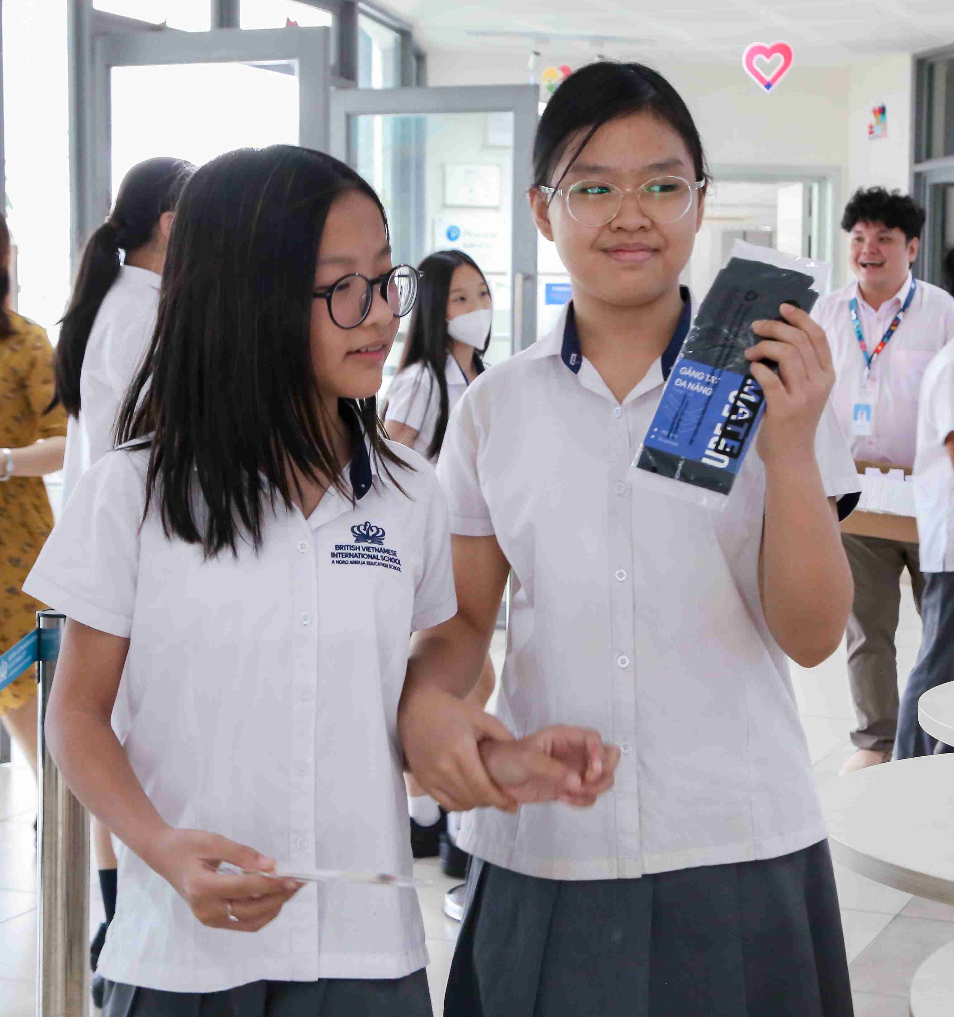 Ngày Thứ Sáu Hồng: Khép Lại Tuần Lễ #LoveBVIS Đầy Ngọt Ngào! - puzzle