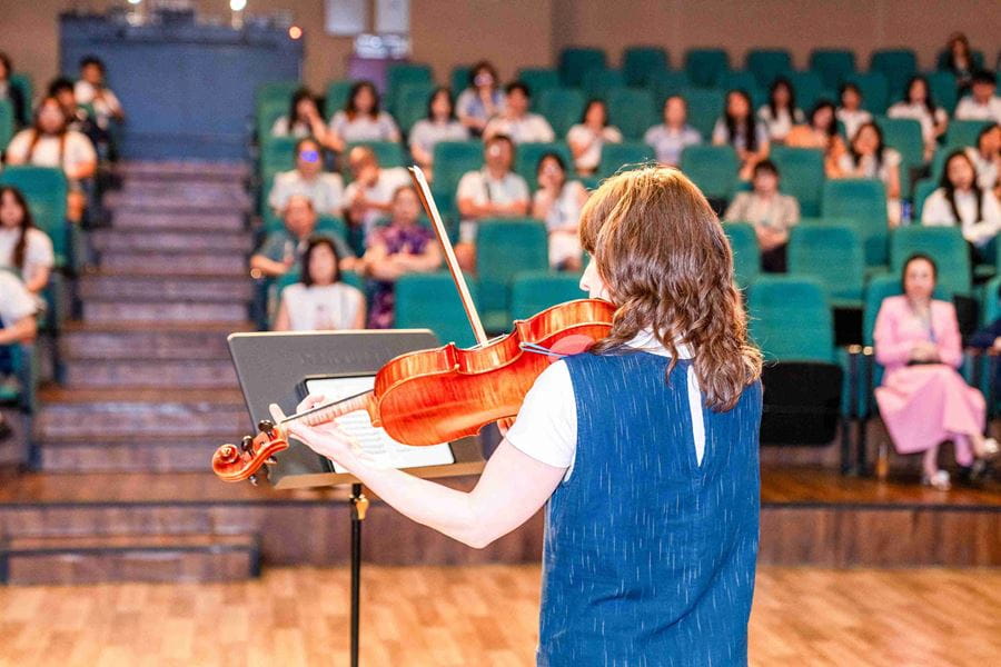 Nurturing creativity with Ms. Erin Wright from Juilliard School - Nurturing creativity with Ms Erin wright from Juilliard School