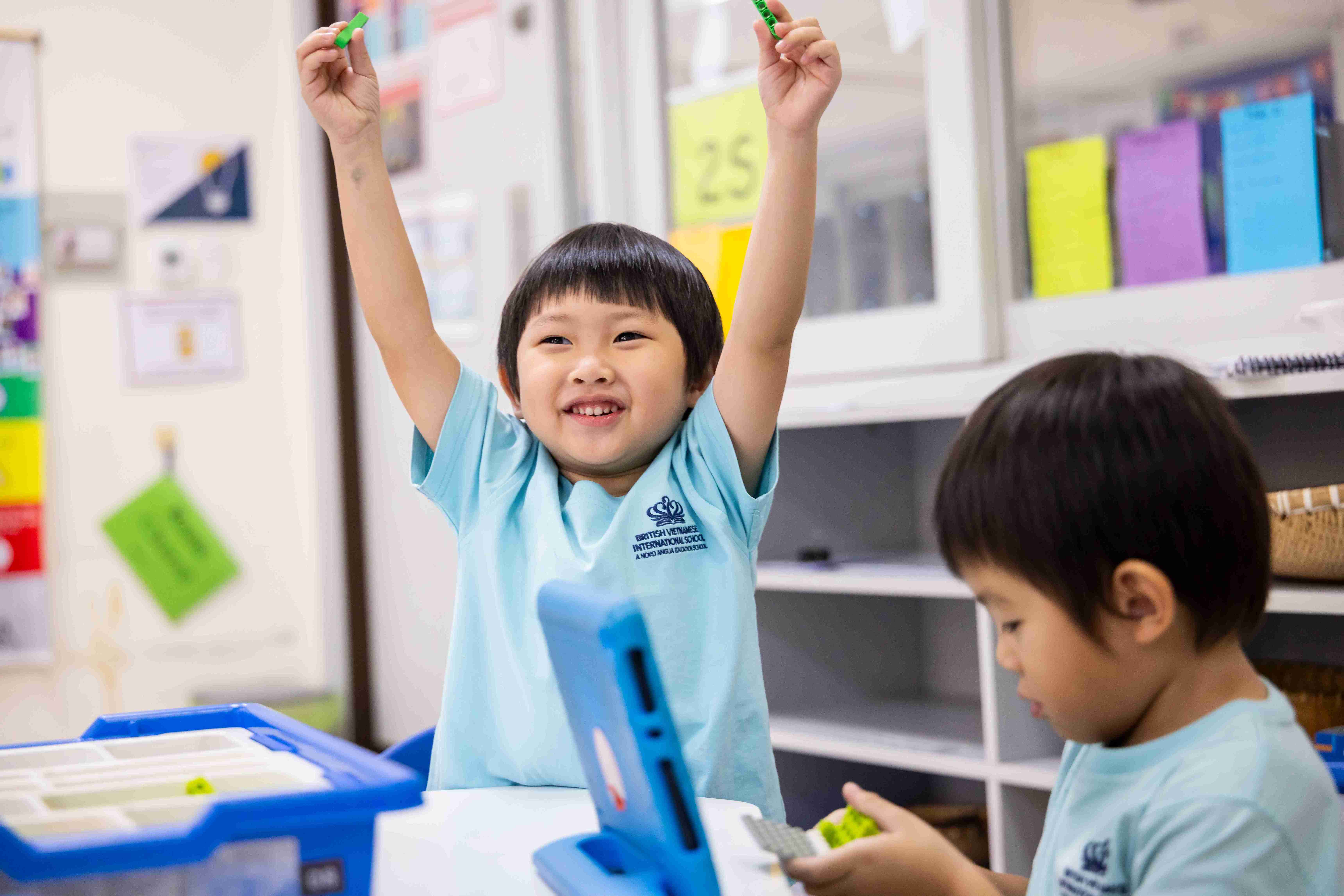 Tiêu Điểm Trong Tuần 11/04/2025 - Weekly Highlights 11 04 2025