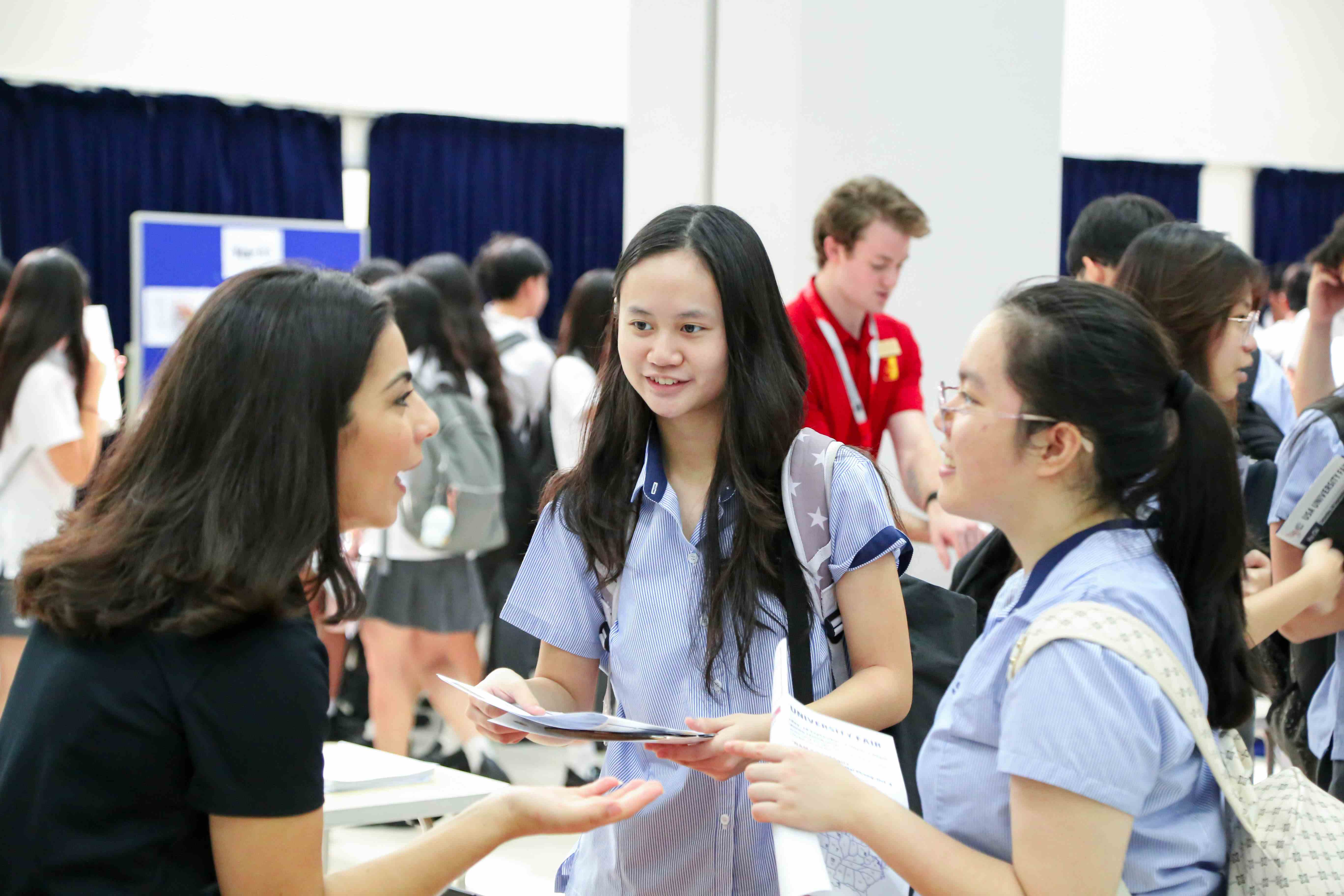 Lưu lại lịch tháng 9 này: BVIS TP.HCM tổ chức Triển lãm Đại học Toàn cầu 2025 - Save the Date This September BVIS HCMC to Host the Global University Fairs 2025