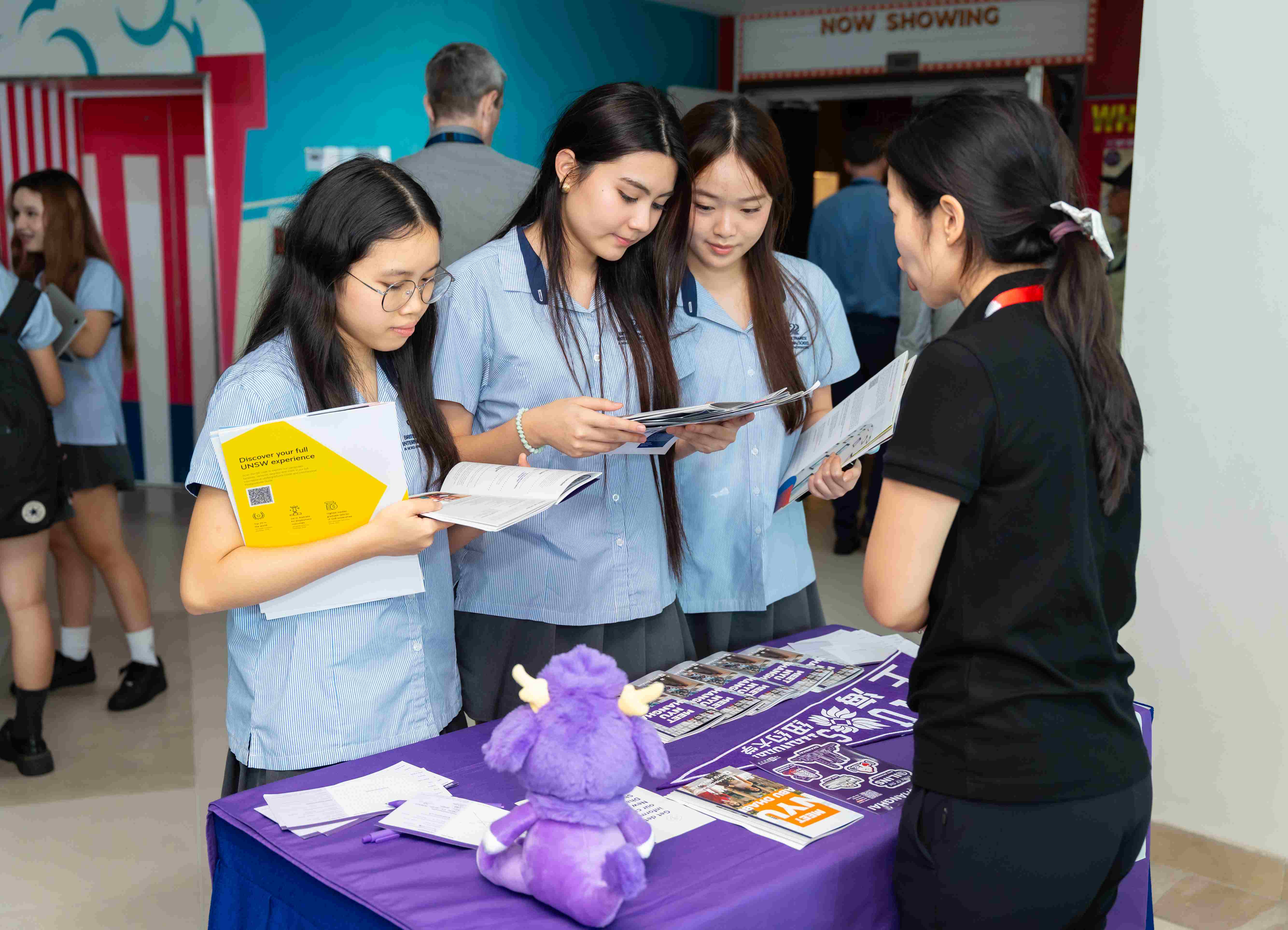 BVIS HCMC host a spectacularly successful 2025 Global University Fair - For the first time! - Carousel For News Detail