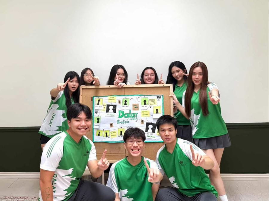 Nhật Minh (Niên khóa 2025-2026): Chinh phục hàng loạt đại học top đầu thế giới với hơn $335,000 học bổng mỗi năm - Nhat Minh Success Story
