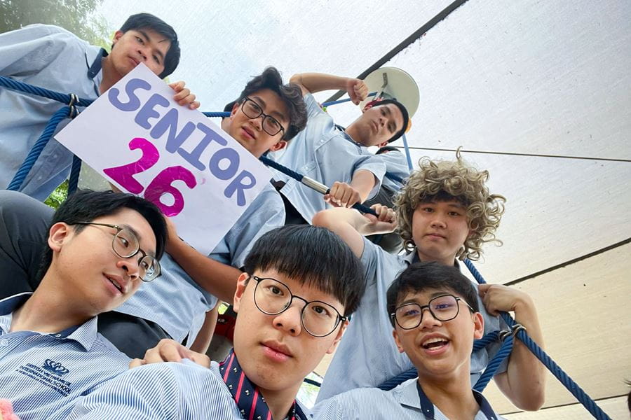JiU and his Year 13 friends