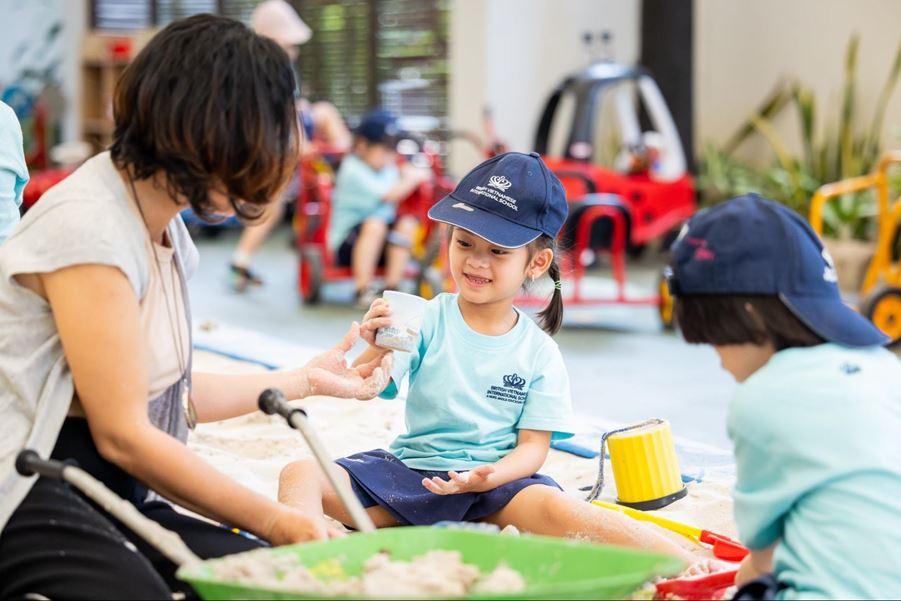 eyfs children's outdoor activities