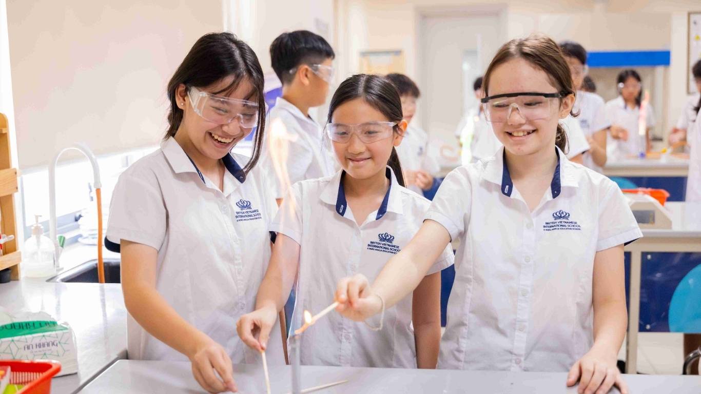 7 Benefits of studying at an international school | BVIS HCMC - loi ich khi hoc truong quoc te