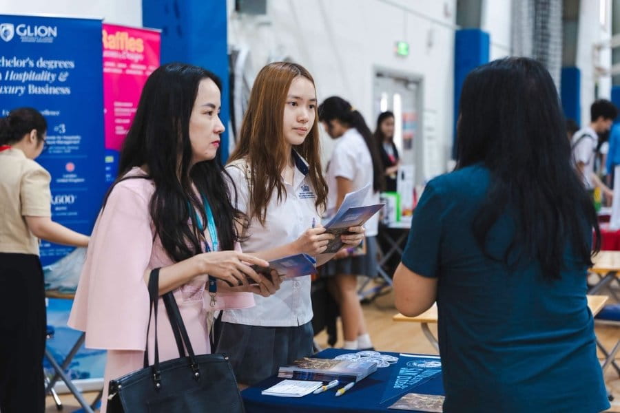Học sinh nên tìm hiểu yêu cầu đầu vào, chương trình đào tạo và cơ hội nghề nghiệp