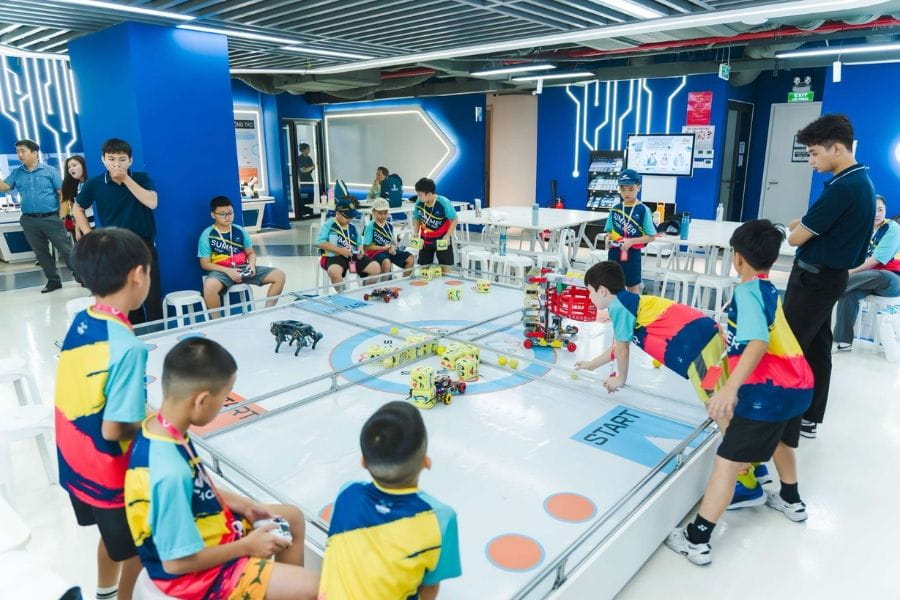 BVIS students exploring robotics and digital technology