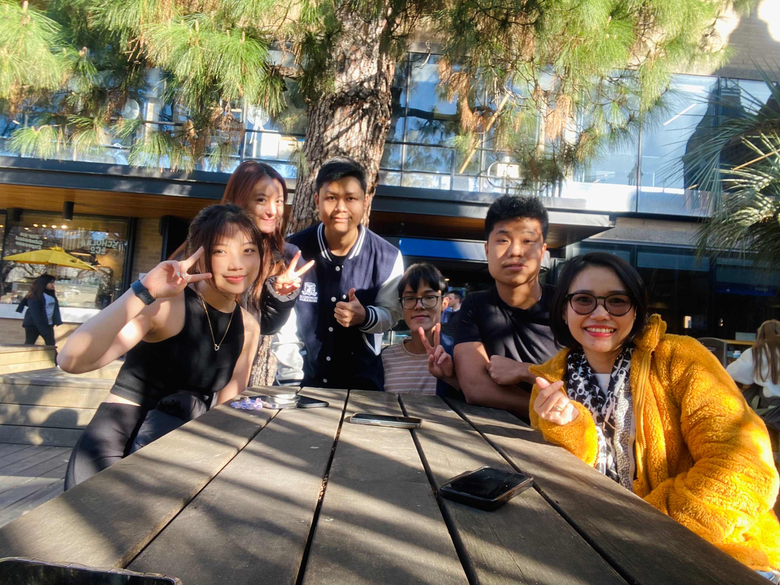  Cựu học sinh BVIS học tập thành công tại đại học quốc tế nhờ chương trình A Level! - BVIS graduates thrive in university thanks to A Level curriculum