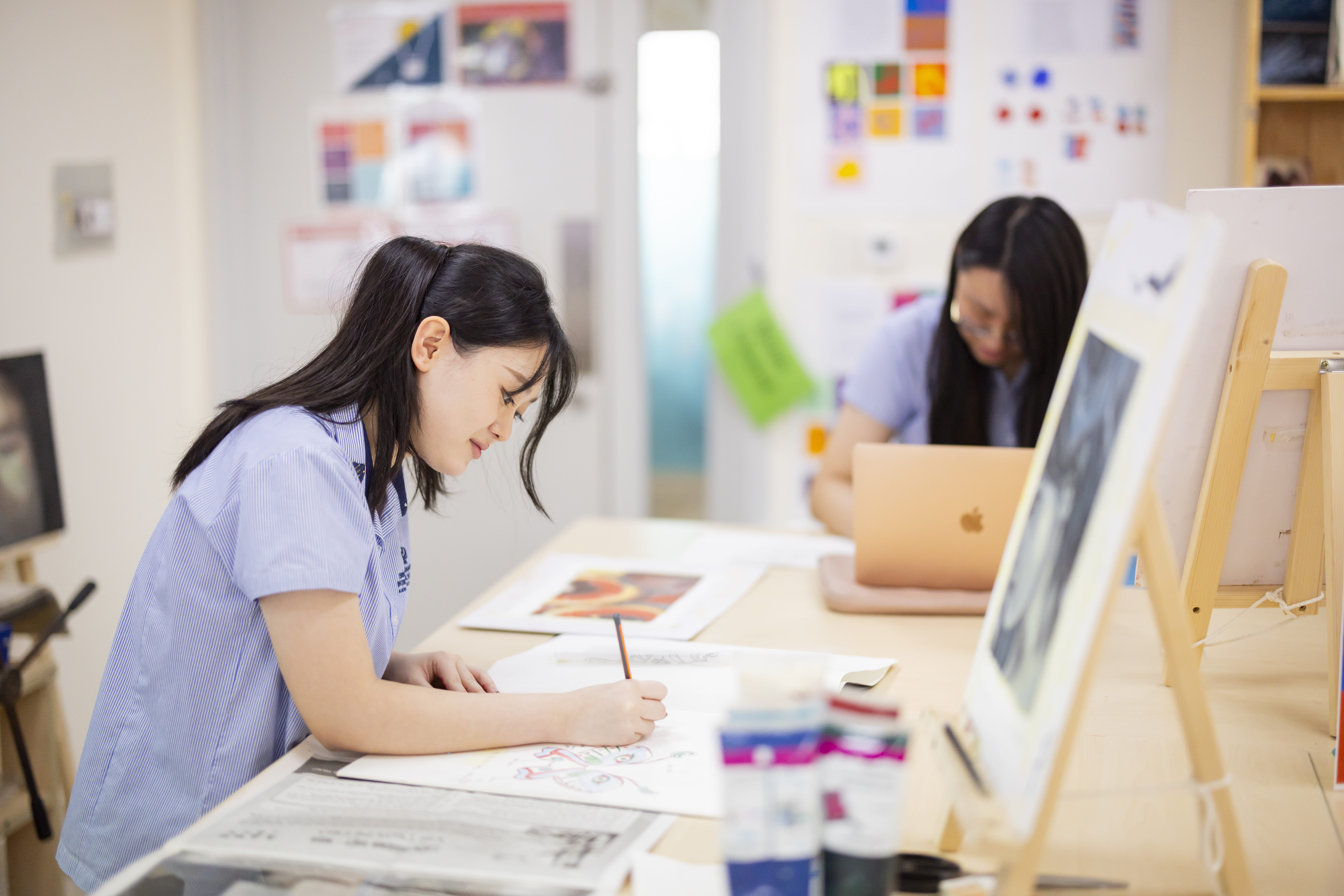 Outstanding Experiences | BVIS HCMC - 04 - Feature Cards Pattern - Creativity and Culture