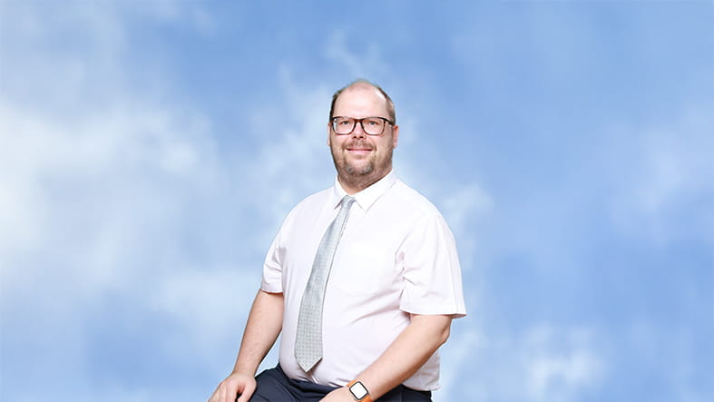 Thầy Denis Agafonov - Mr-Denis-Agafonov