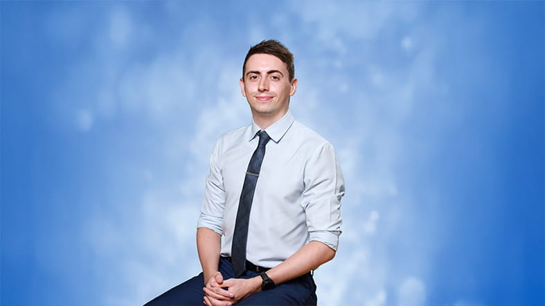 Thầy Nathan Fingleton - Mr-Nathan-Fingleton