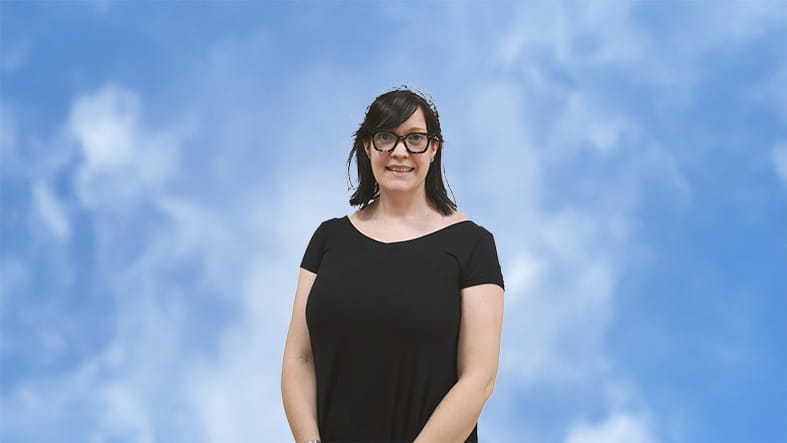 Cô Frances Amos - Mrs-Frances-Amos