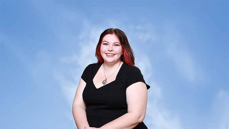 Cô Katie-Ann Mumby-Cole - Ms-Katie-Ann-Mumby-Cole