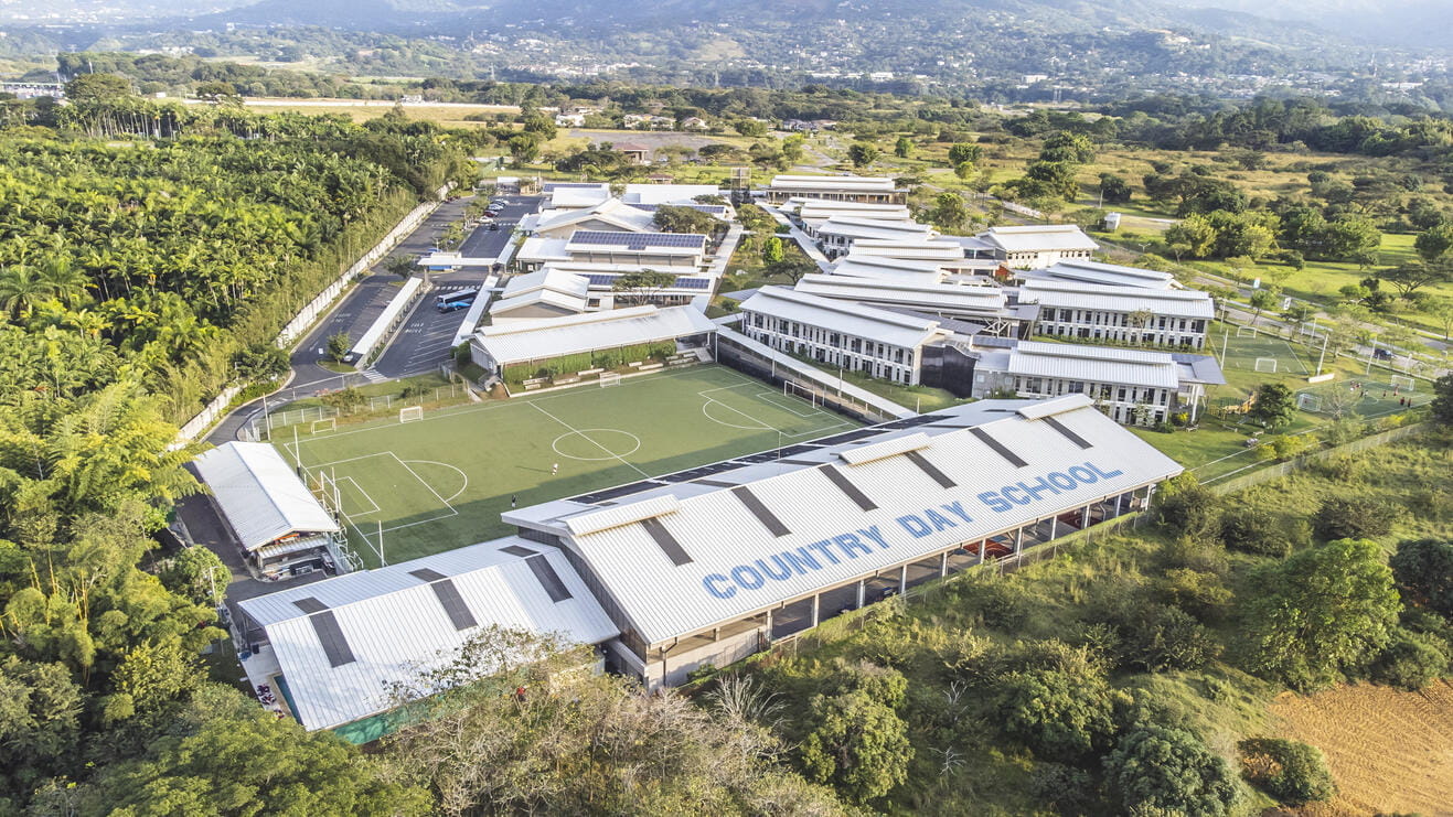Campus e instalaciones | Country Day School | Nord Anglia - Level 2 Page Header With Key Facts