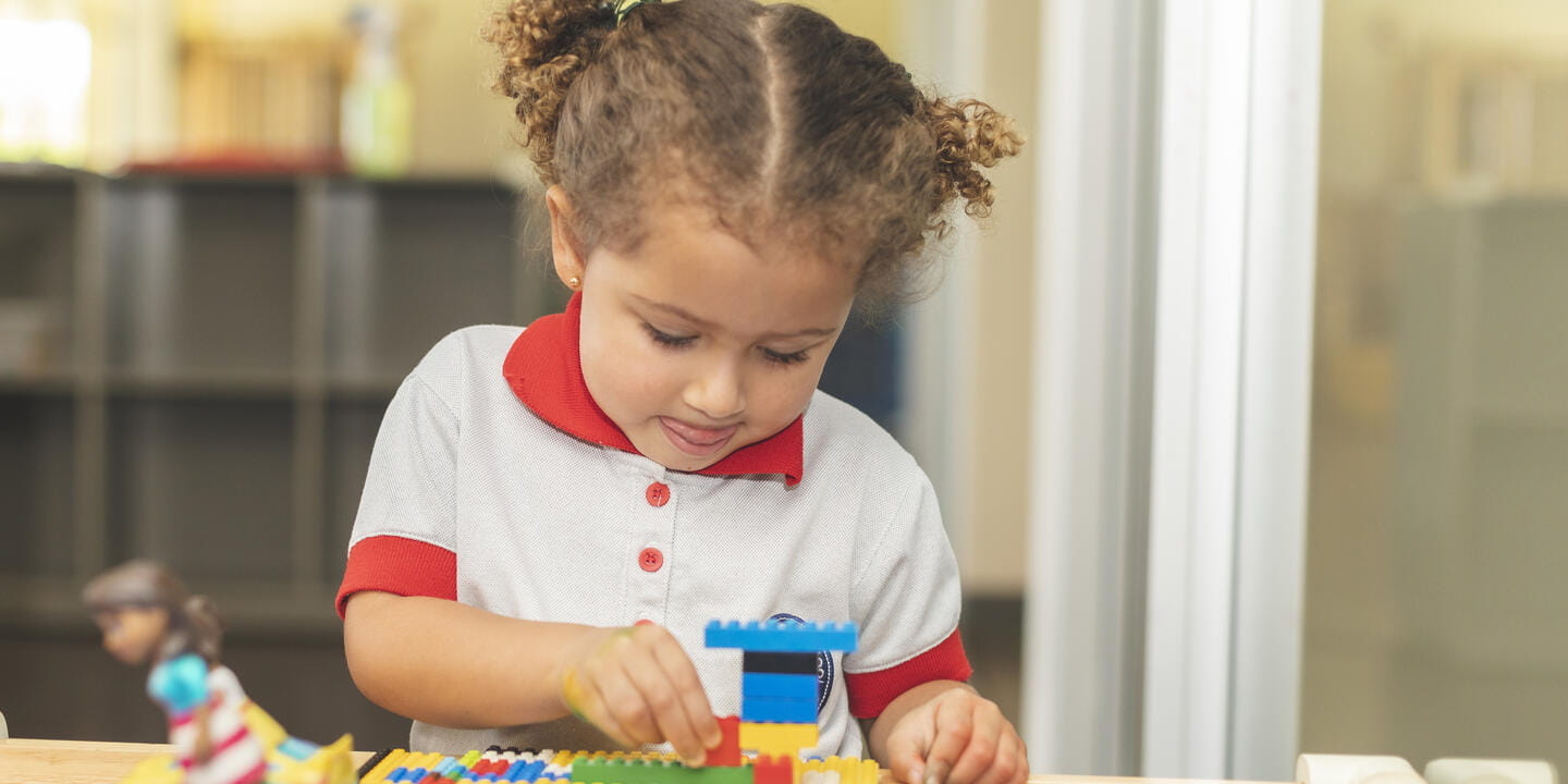 Colegio Privado en Costa Rica - Key Fact Tiles