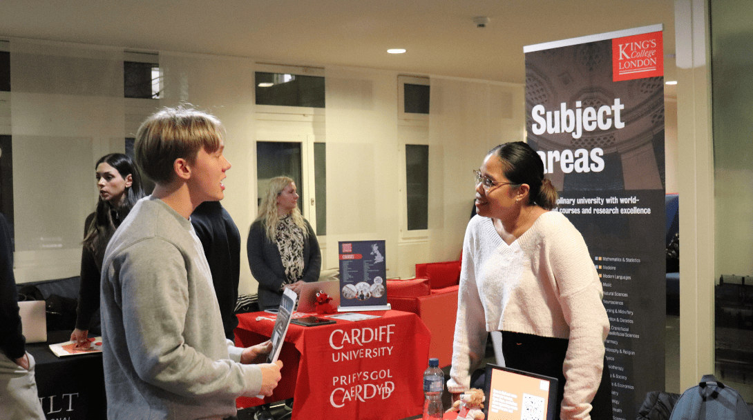 Salon des universits 7png